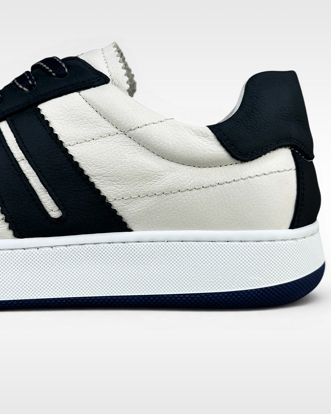 Ardent Bianco - Navy